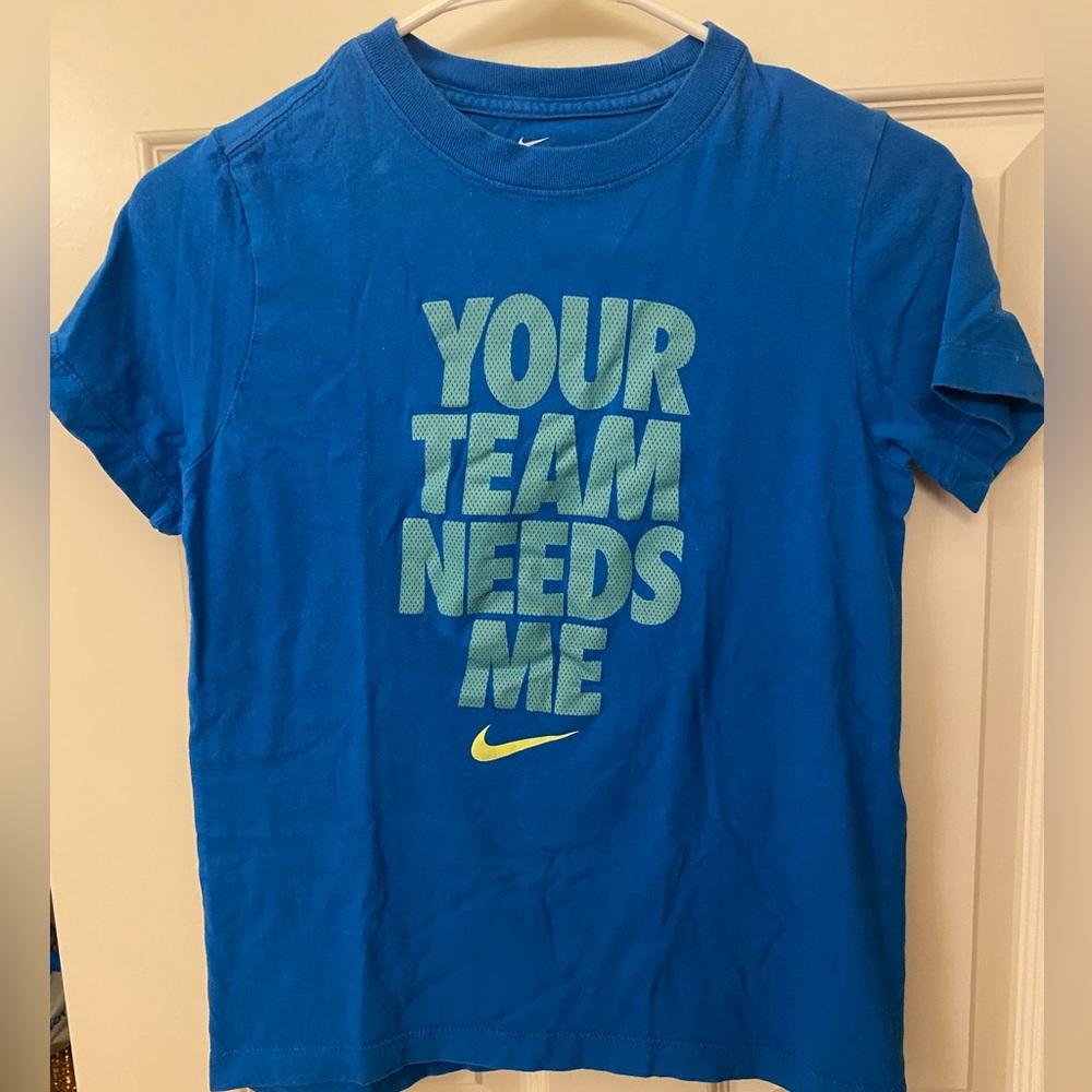 Nike Boys Tee size M